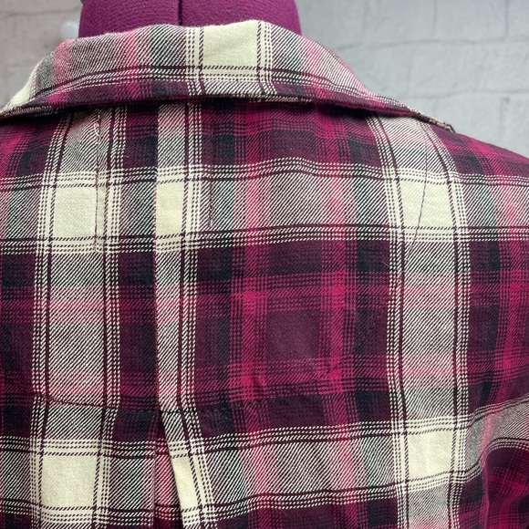 Wild blue Sadie Robertson size medium plaid shirt jacket - Picture 5 of 7